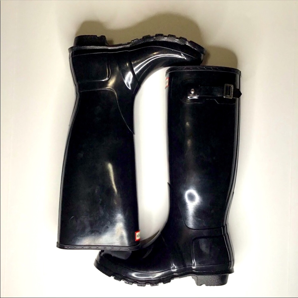 New black gloss Hunter Original Rain boots. Box